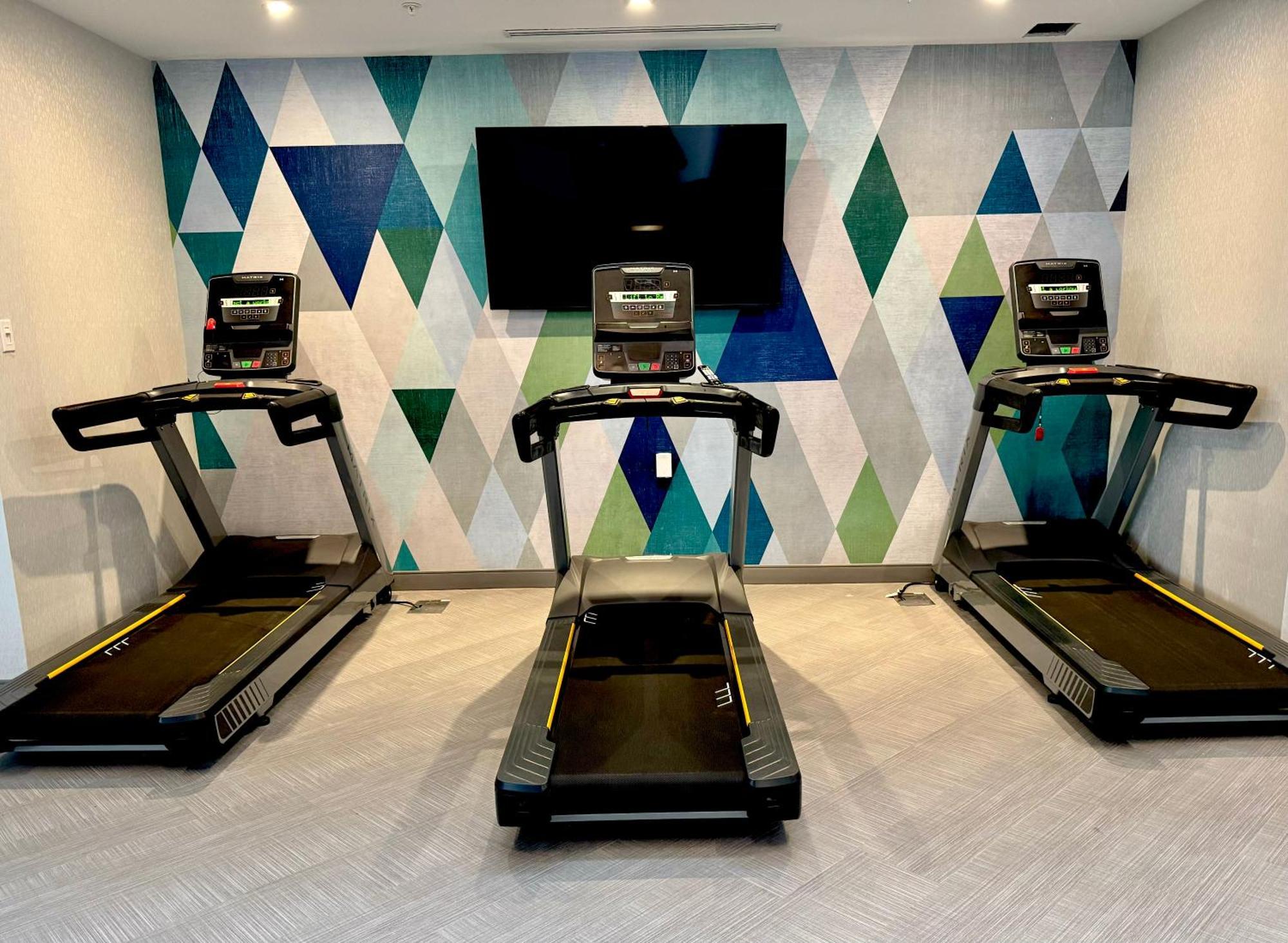 Candlewood Suites Burlington Conference Centre By Ihg Экстерьер фото