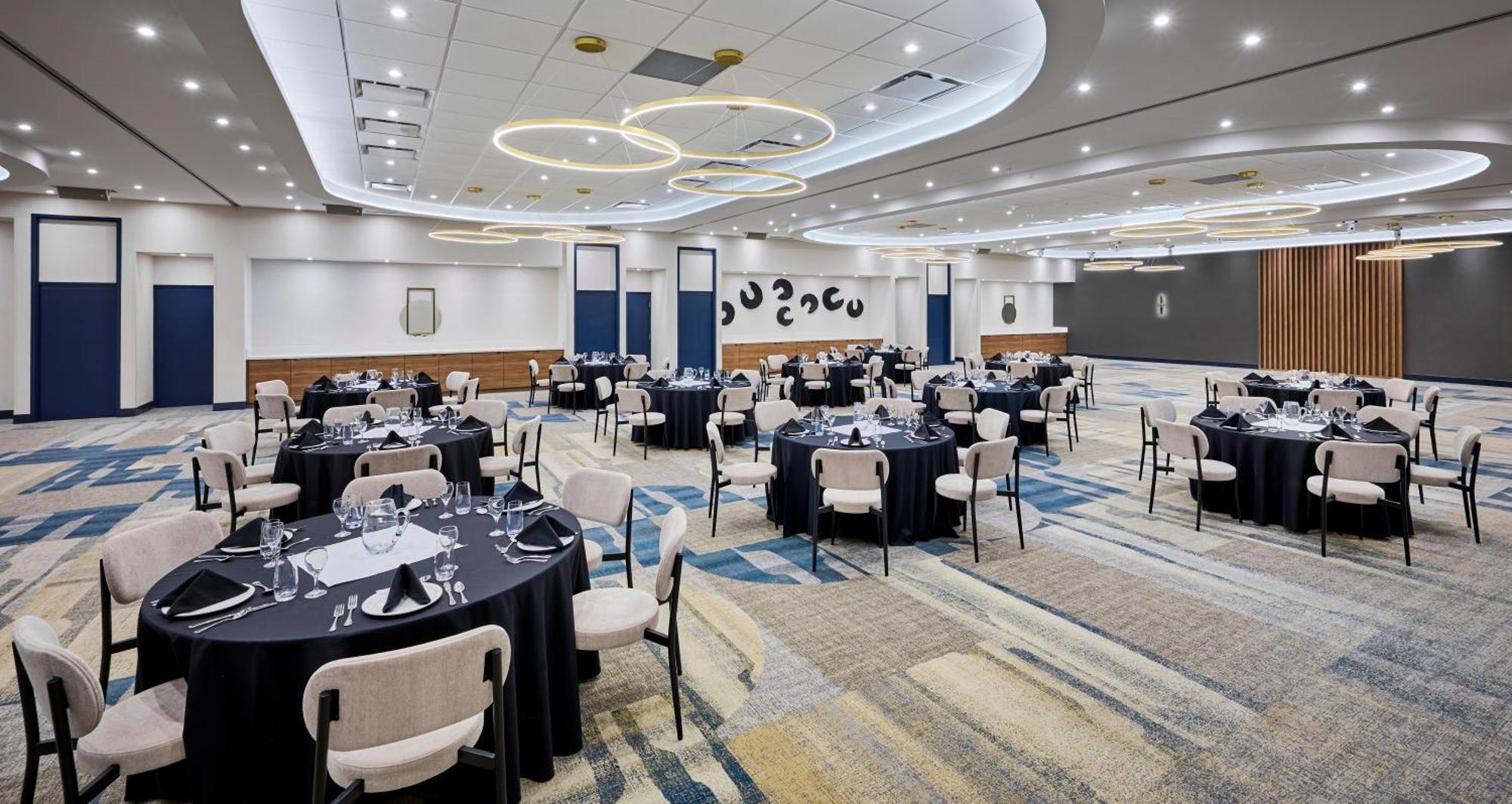 Candlewood Suites Burlington Conference Centre By Ihg Экстерьер фото